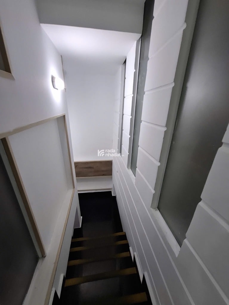 LÊ VĂN SỸ PHƯỜNG 1 - NGAY PHÚ NHUẬN - NHÀ GÓC 2 MẶT HẺM 6M - 7 TẦNG CÓ HẦM - ĐANG CHO THUÊ 110TR/T