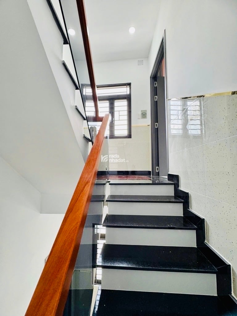 NHÀ MỚI LÔ GÓC – HXH THÔNG – 2P AEON – CHỢ TÂN HƯƠNG – 60M2 NGANG 5 – 5 TẦNG FULL NỘI THẤT CHỈ 8.X