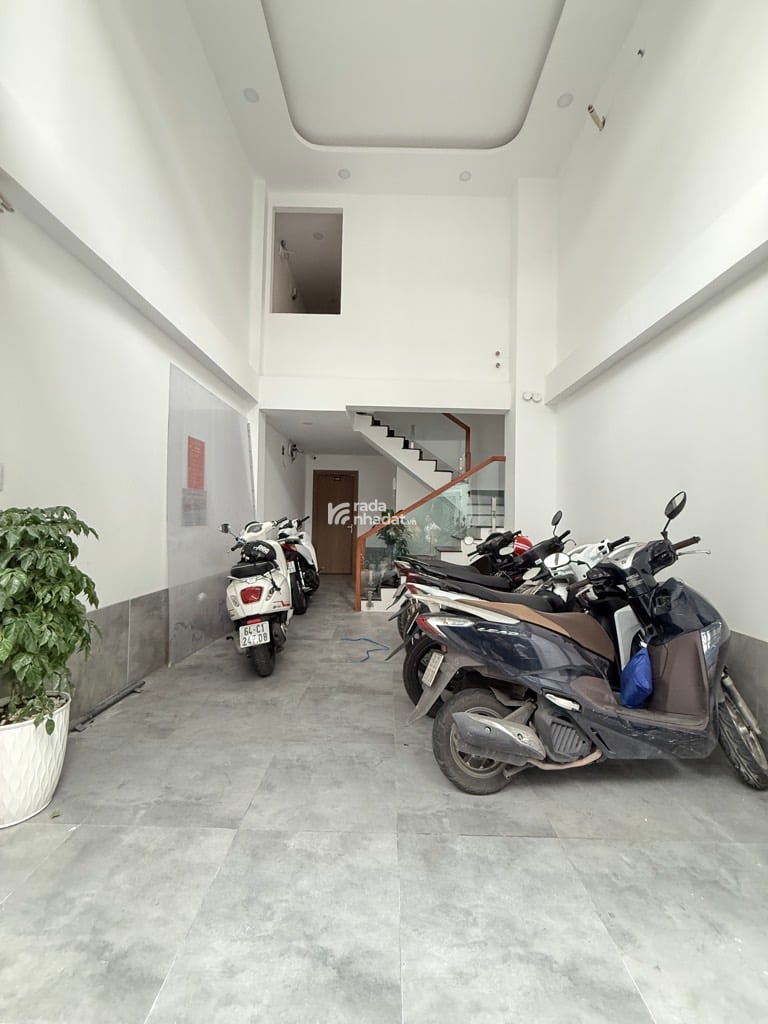 SÁT HẺM XE HƠI NƠ TRANG LONG, BÌNH THẠNH, 60M2 CÓ DÒNG TIỀN. GIẢM 550TR CHỈ CÒN 10.4T TL 