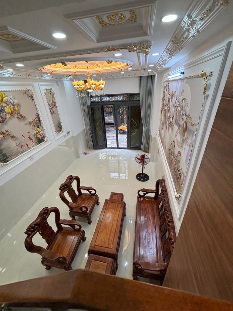 NHÀ MỚI ĐẸP - 4PN  - CHỈ XÁCH VALI VÀO Ở