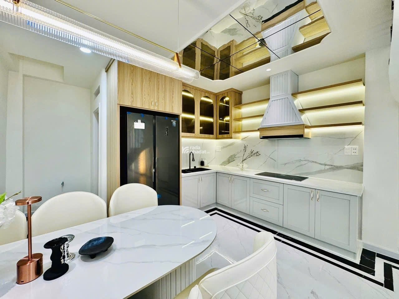 Xoay vốn bán gấp nhà 48m2, đường Hồng Lạc, P. 10, Tân Bình, cho thuê 14tr/tháng