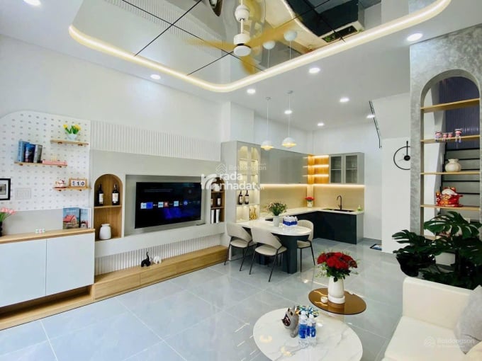 Bán nhà Nguyễn Thị Nhuần, KP.1, An Phú Đông, Q.12, 3,1 tỷ, 1 trệt 2 lầu, tiện ích đầy đủ, sổ riêng