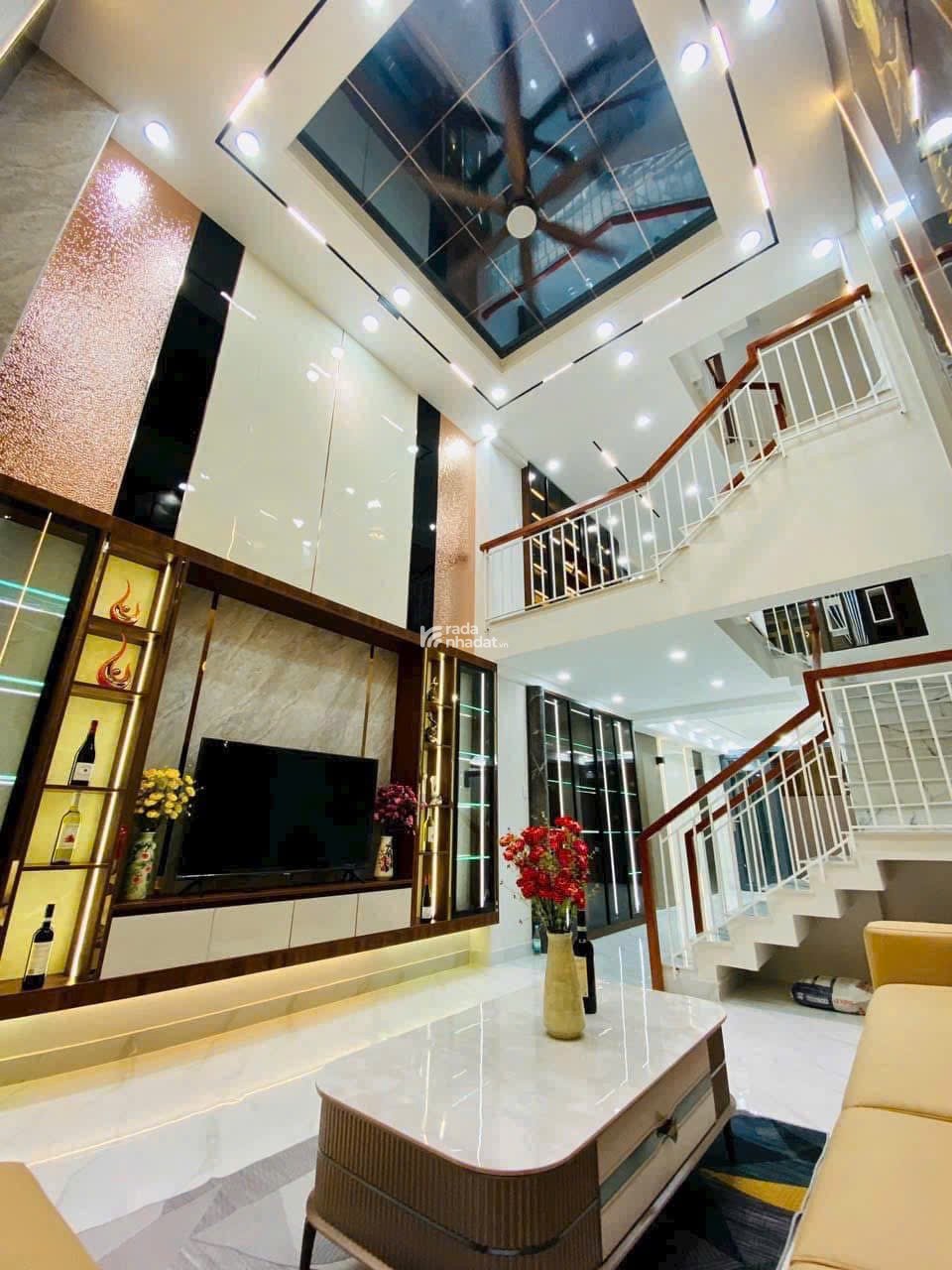 Bán nhà tặng nội thất Nguyễn Trãi P14 Q5 giá 3tỷ100tr DT 62.5m2