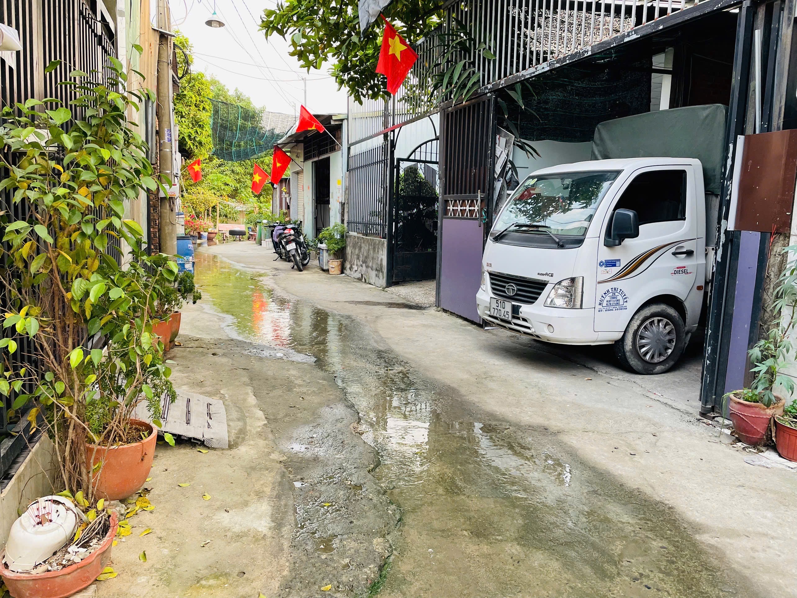 BÁN NHÀ HẺM XE TẢI 4X 14, ĐẶNG THÚC VỊNH , ĐÔNG THẠNH, HÓC MÔN , GIÁ 1.999 TỶ  