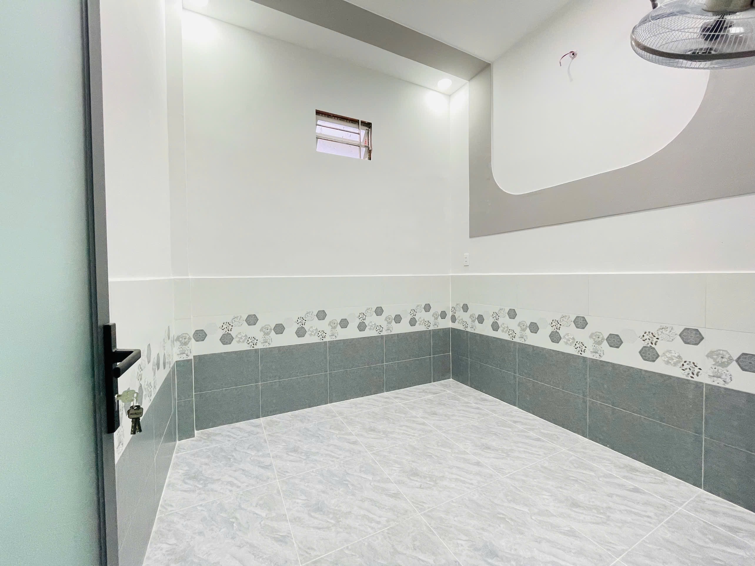 BÁN NHÀ HẺM XE TẢI 4X 14, ĐẶNG THÚC VỊNH , ĐÔNG THẠNH, HÓC MÔN , GIÁ 1.999 TỶ  