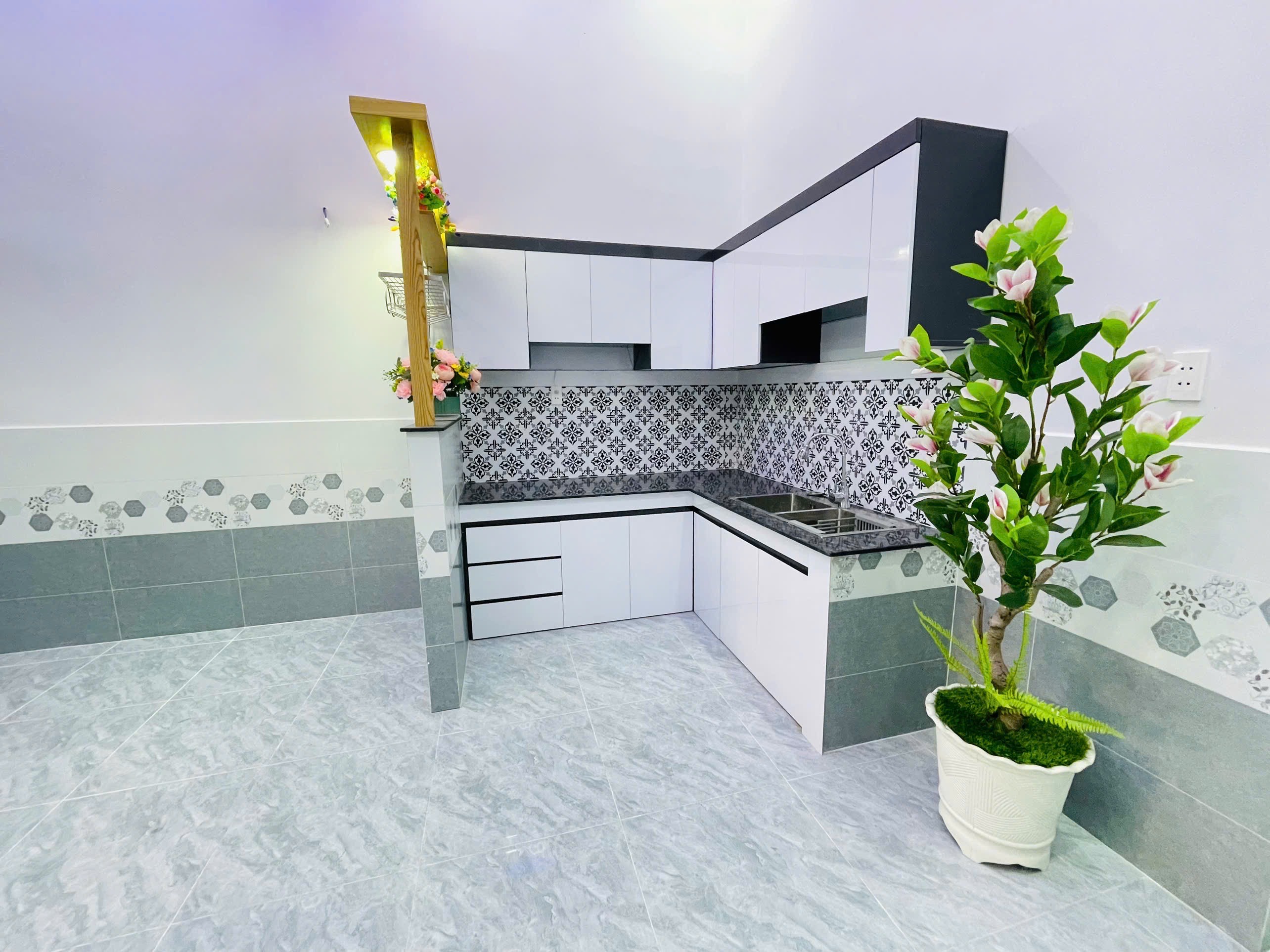 BÁN NHÀ HẺM XE TẢI 4X 14, ĐẶNG THÚC VỊNH , ĐÔNG THẠNH, HÓC MÔN , GIÁ 1.999 TỶ  