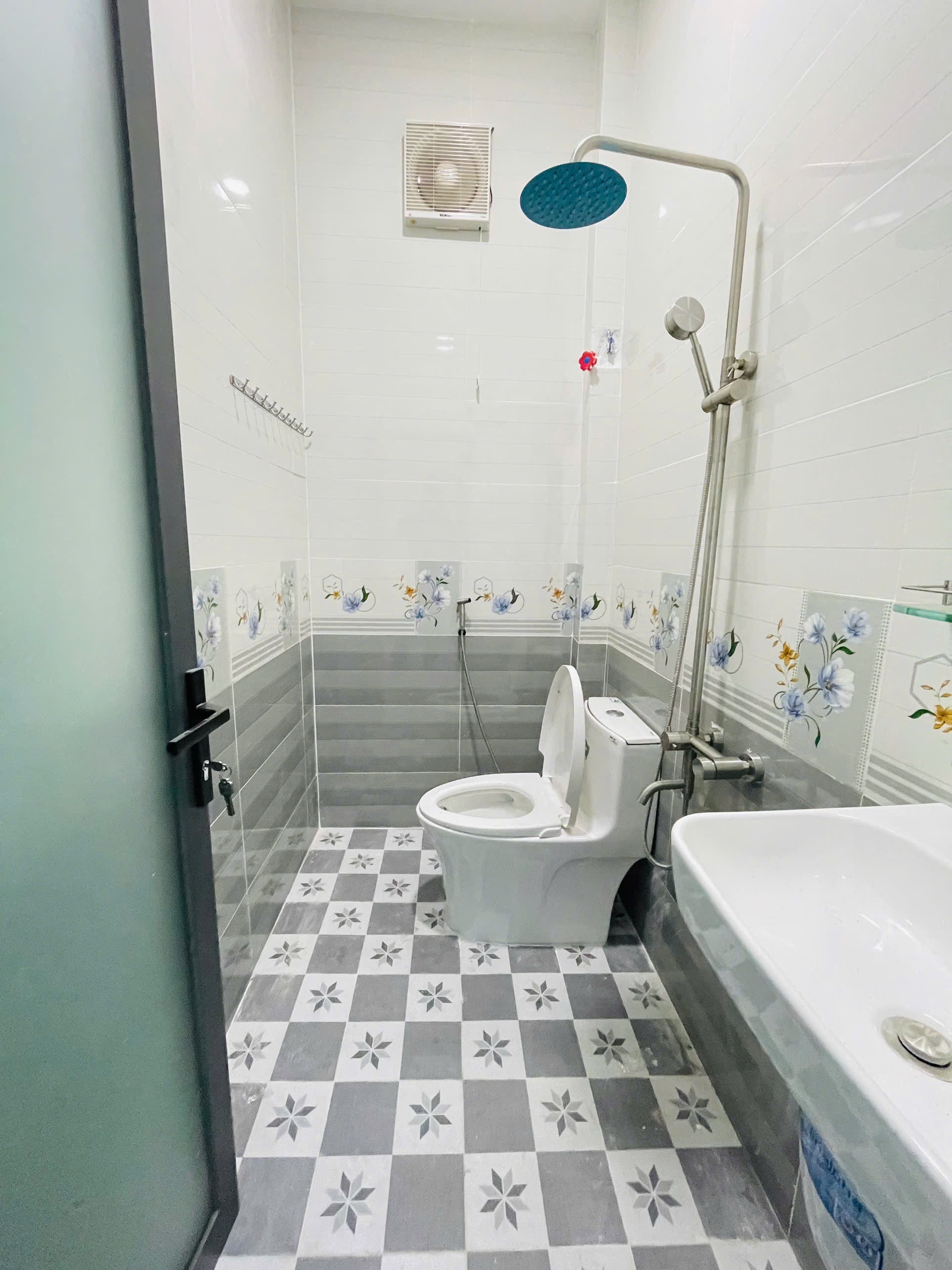 BÁN NHÀ HẺM XE TẢI 4X 14, ĐẶNG THÚC VỊNH , ĐÔNG THẠNH, HÓC MÔN , GIÁ 1.999 TỶ  