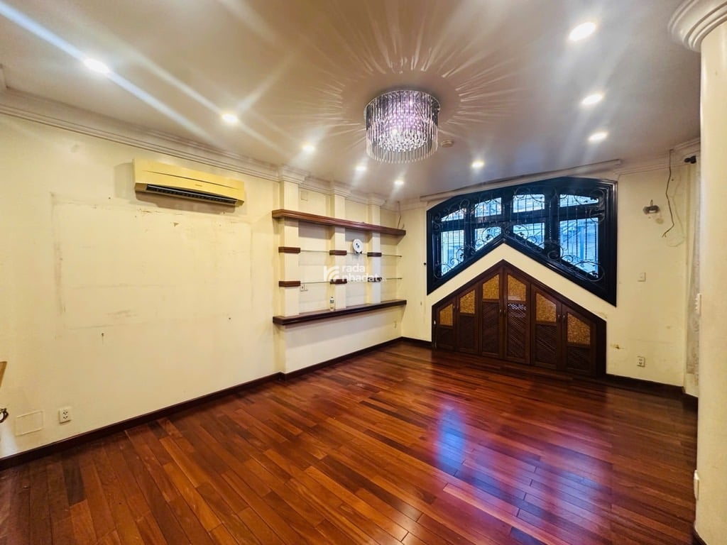 VILLA MTKD LÊ THÚC HOẠCH, TÂN PHÚ, CHUẨN 145M2 HIẾM CÓ. GIẢM 450TR CHỈ CÒN 31.9T TL TỐT