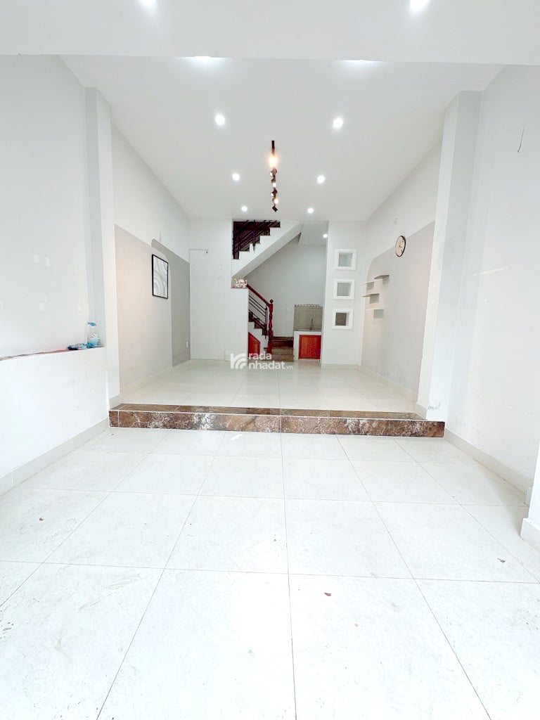 Mặt tiền kinh doanh đường đô đốc long 3 lầu 4x8M giá chỉ 5,85 tỉ