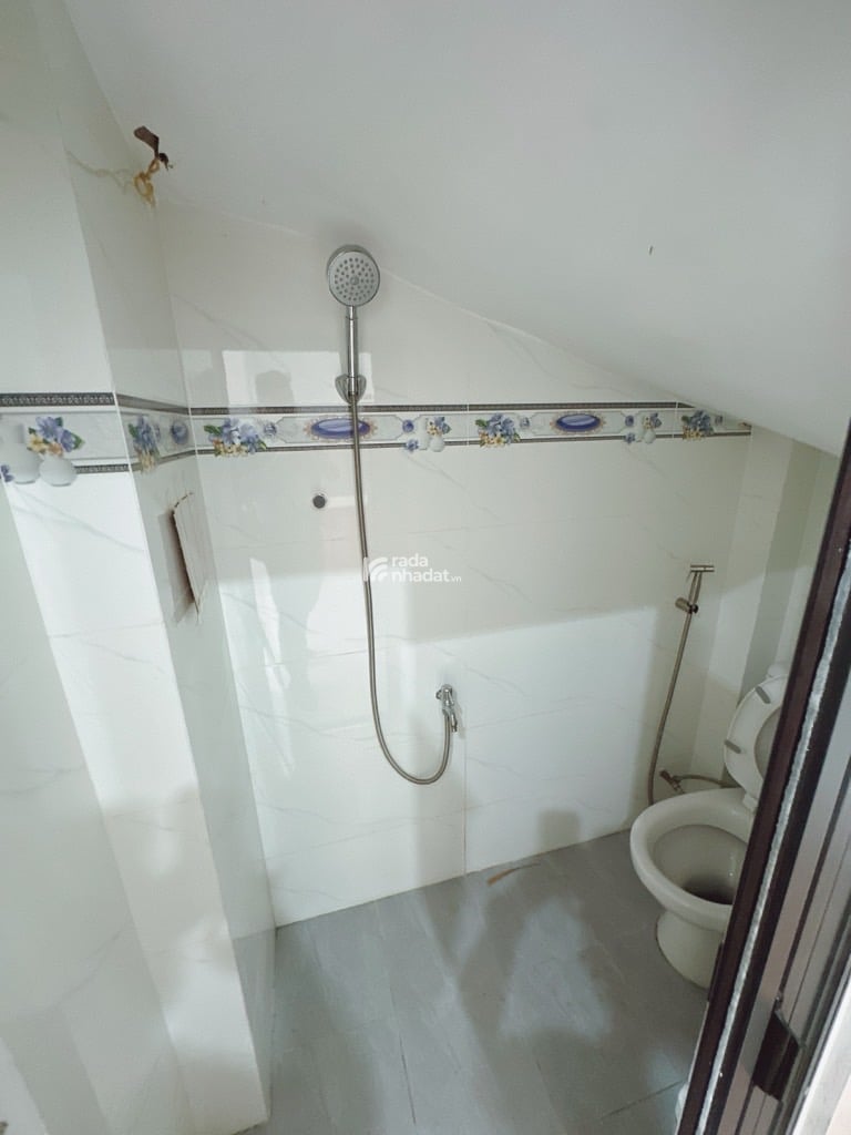 Mặt tiền kinh doanh đường đô đốc long 3 lầu 4x8M giá chỉ 5,85 tỉ