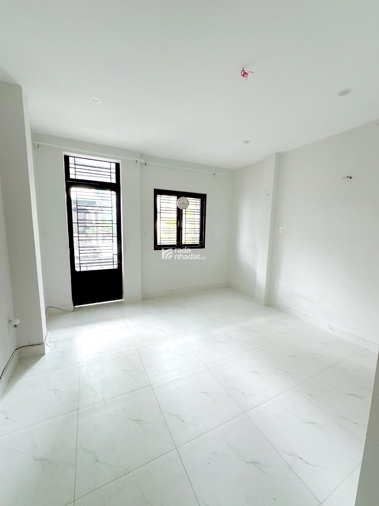 Mặt tiền kinh doanh đường đô đốc long 3 lầu 4x8M giá chỉ 5,85 tỉ