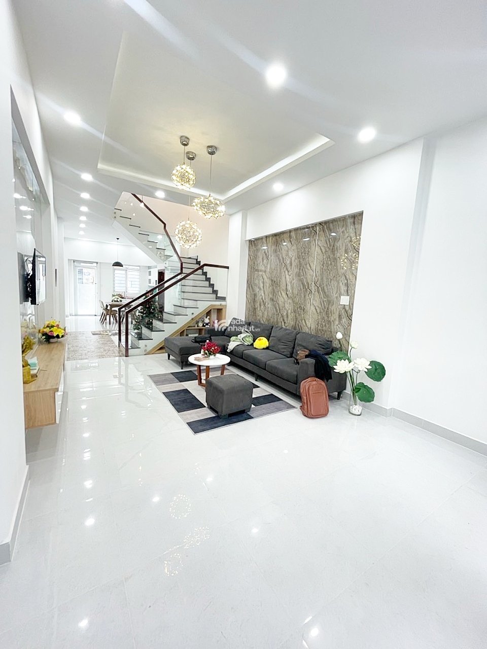 BÁN NHÀ LÊ CÔNG PHÉP 56M2 3 TẦNG 3 PHÒNG NGỦ CHỈ 5.25 TỶ HẺM XE HƠI 8M THÔNG QUẬN 6 LÝ CHIÊU HOÀNG 