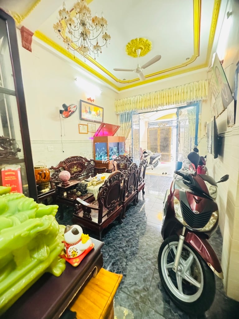 THẠCH LAM TÂN PHÚ - GẦN LUỸ BÁN BÍCH - ĐƯỜNG NHỰA THÔNG Ô TÔ NGỦ TRONG NHÀ -