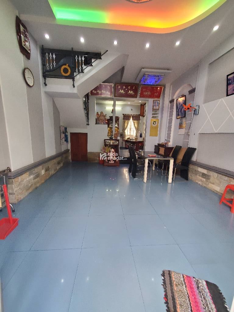 HẺM XE TẢI THÔNG -SÁT MẶT TIỀN VĂN THÂN- P.8- Q.6- DT: 5.2*12M- 8 TỶ 7