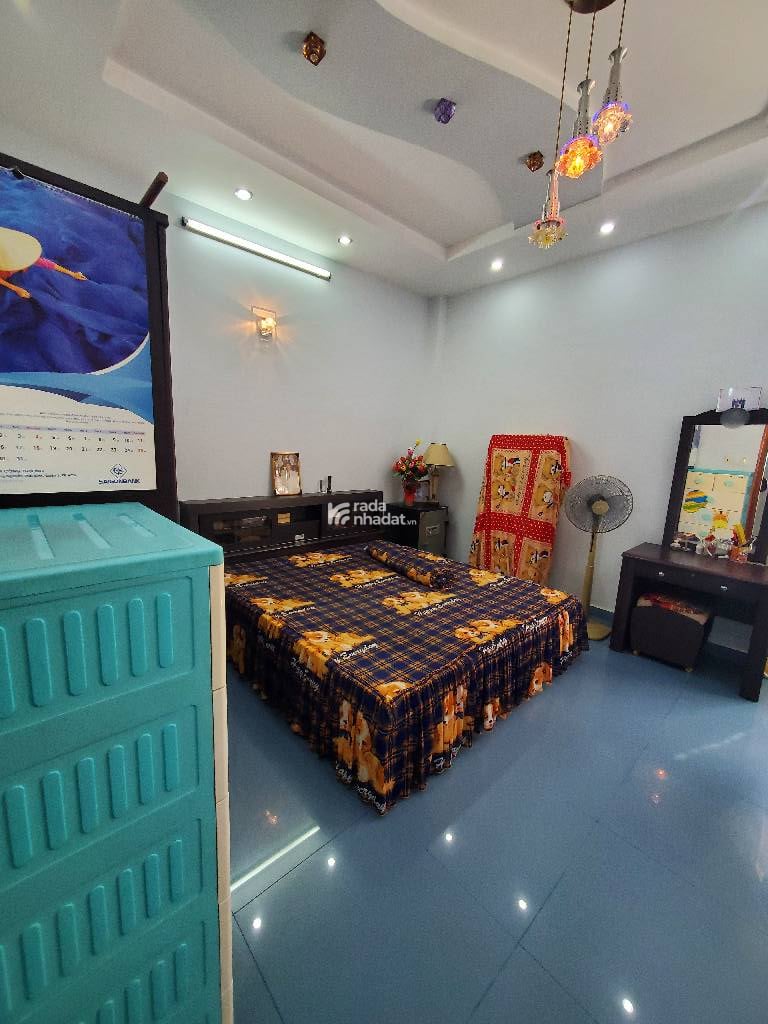 HẺM XE TẢI THÔNG -SÁT MẶT TIỀN VĂN THÂN- P.8- Q.6- DT: 5.2*12M- 8 TỶ 7