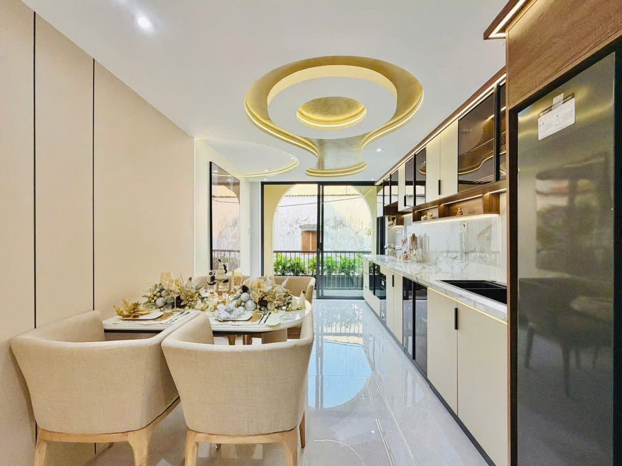 Bán nhà hẻm rộng Lò Siêu, P16, Quận 11, 9 tỷ, sổ riêng, xung quanh tiện ích đầy đủ 