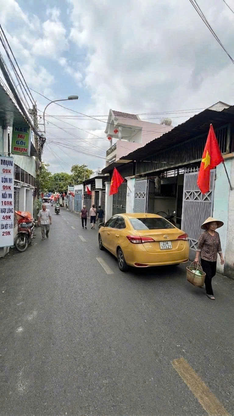 SIÊU PHẨM: GIÁ ĐẦU TƯ, MẶT TIỀN KD ĐẸP, 124M2 NGANG 4.7, NGAY LÊ VĂN VIỆT, HƠN 8 TỶ