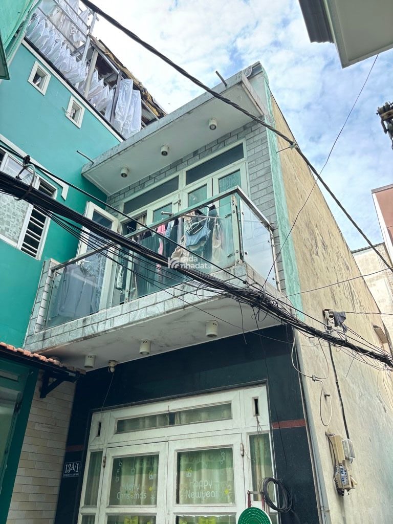 SÁT VÁCH QUẬN 1, ĐIỆN BIÊN PHỦ, BÌNH THẠNH, 2 TẦNG Ở NGAY. GIẢM 350TR CHỈ 4.5T