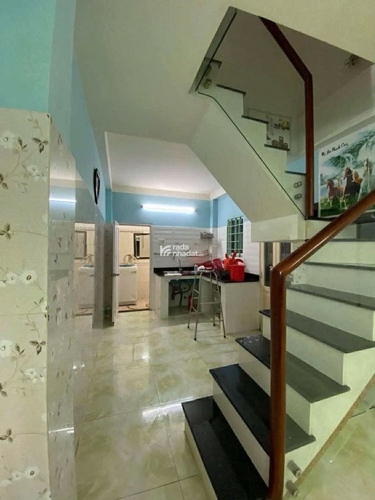 SÁT VÁCH QUẬN 1, ĐIỆN BIÊN PHỦ, BÌNH THẠNH, 2 TẦNG Ở NGAY. GIẢM 350TR CHỈ 4.5T