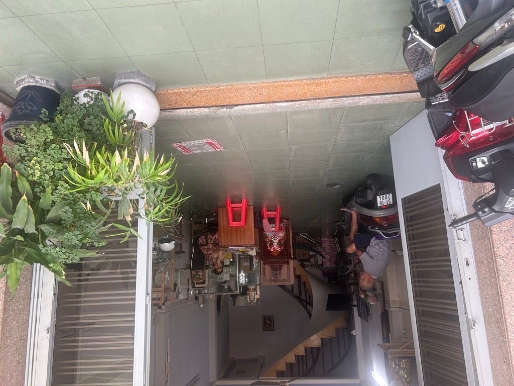 Vị trí nằm trong khu vực đẹp nhất nhì đường Trần Văn Kiểu, đông đúc sầm uất nhấtNhà 3 tấm chủ tự xâ