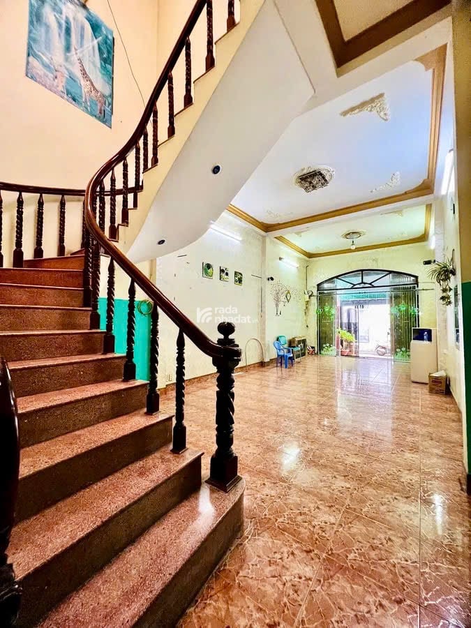 BÁN NHÀ 3 TẦNG NGUYỄN HỒNG ĐÀO - 91M2 - HẺM XE HƠI - CÁCH MẶT TIỀN CHỈ 30M - CHỈ 10.5 TỶ TL