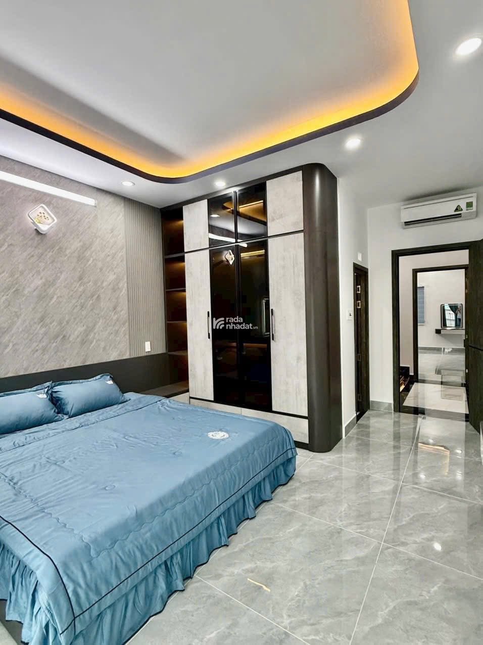 Nhà phố 1 trệt 1 lầu 1 tum, nội thất cao cấp, khu dân cư an ninh 
