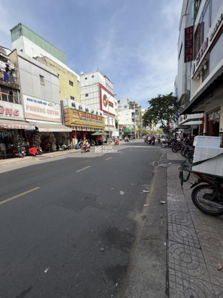 NHÀ 3 TẦNG, KHU BIỆT THỰ NGUYỄN CHÍ THANH, P.9, Q5, GẦN QUẬN 1, QUẬN 10, DT 135M2, NGANG 9M, 35T  