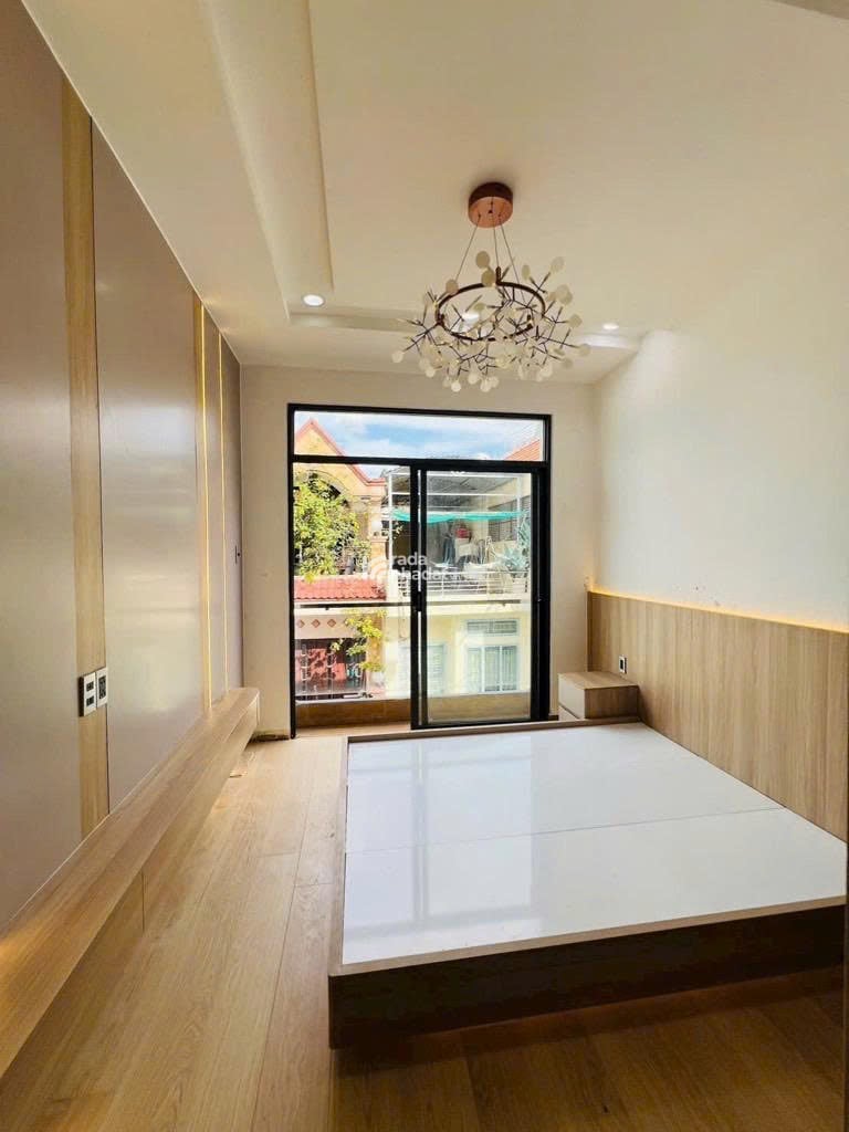 QUẬN 3 - CMT8 - 36m2 - 3 Tầng - Hẻm xe hơi - 8.xx TỶ (x nhỏ)