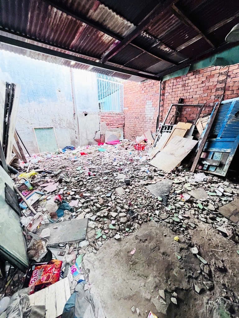  NỀN NHÀ CŨ, TIỆN XÂY MỚI, KHU DÂN CƯ HIỆN HỮU  ,CAO XUÂN DỤC,PHONG PHÚ XÓM CỦI CHỈ HƠN 1 TỶ.