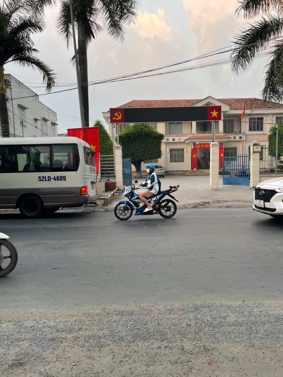 Cho thuê nhà mặt tiền đường ĐT 825 đối diện chợ Tân Mỹ , Đức Hòa, tỉnh Long An