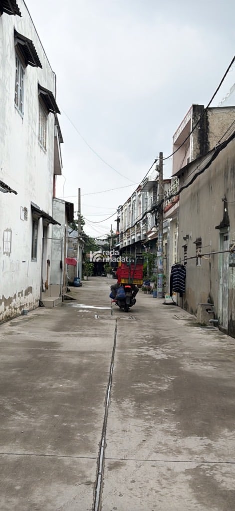 BÁN NHÀ LIÊN KHU 45 200M2 11 TỶ HAI MẶT HẺM Ô TÔ XE TẢI KẾ CHỢ BÌNH THÀNH BÌNH TÂN 