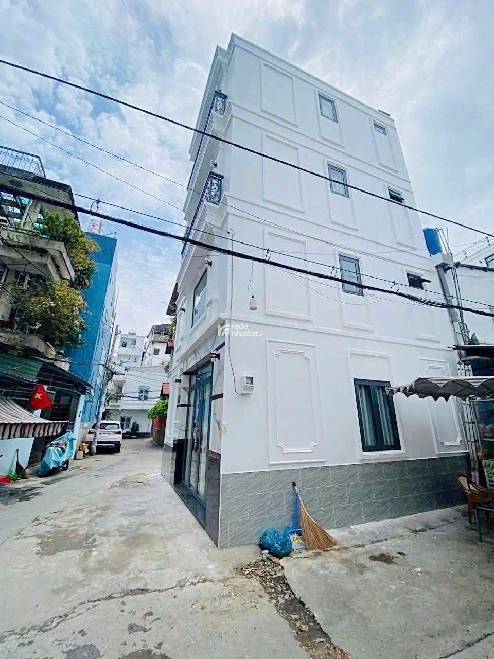 NHÀ MỚI XÂY VÀO Ở LIỀN (4X10M) - 3 LẦU - NGUYỄN VĂN ĐẬU GẦN CHỢ CÂY QUÉO 