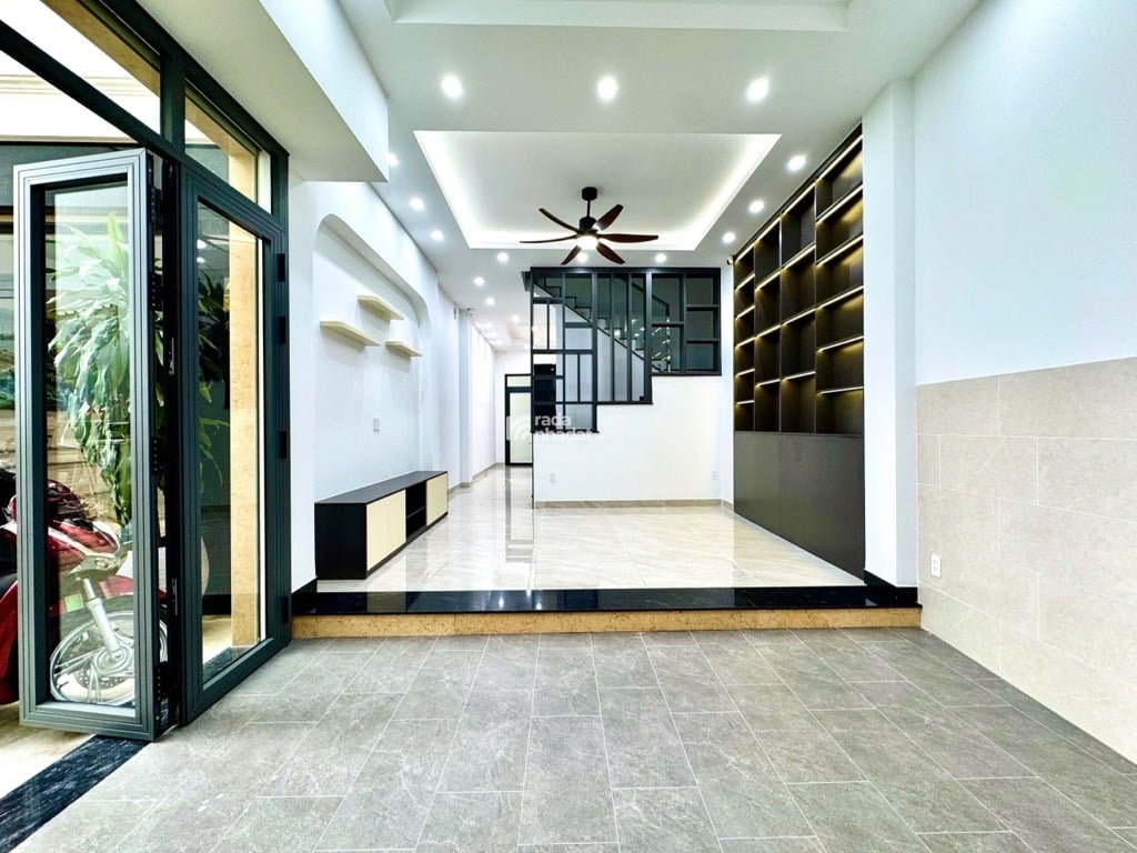 HẺM XE HƠI NGUYỄN THƯỢNG HIỀN, BÌNH THẠNH, 4 TẦNG CÓ KC Ở NGAY. GIẢM 350TR CHỈ 12T 