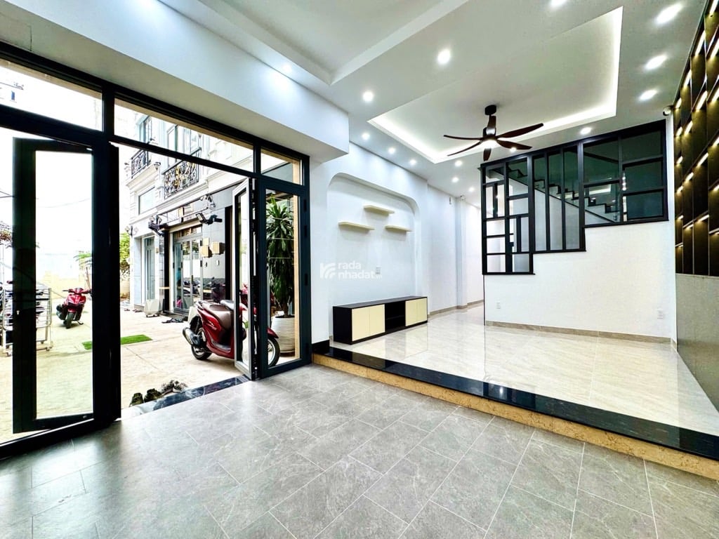 HẺM XE HƠI NGUYỄN THƯỢNG HIỀN, BÌNH THẠNH, 4 TẦNG CÓ KC Ở NGAY. GIẢM 350TR CHỈ 12T 