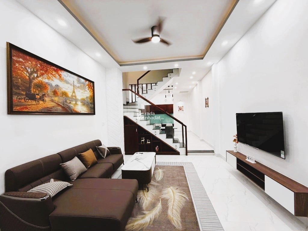 NHÀ 3 TẦNG XÂY FULL ĐẤT HẺM Ô TÔ TRÁNH  VỊ TRÍ VIP LÒ LU 