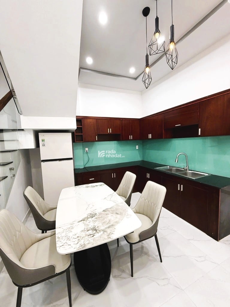 NHÀ 3 TẦNG XÂY FULL ĐẤT HẺM Ô TÔ TRÁNH  VỊ TRÍ VIP LÒ LU 