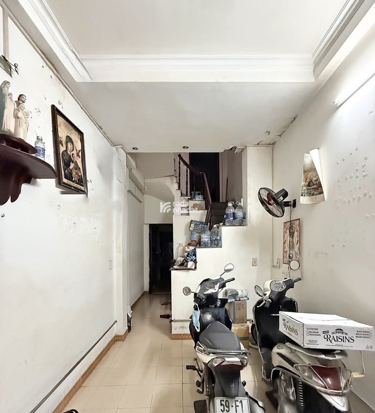 Hẻm xe tải 5m thông, 2 căn ra mặt tiền Hoàng Sa quận 3 - DTCN 44m2 - 4 PN - 7.2 tỷ