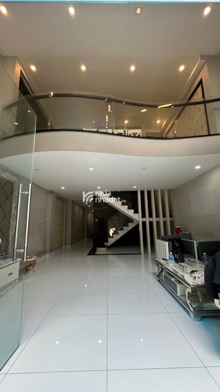 SIÊU PHẨM, MTKD NGUYỄN XÍ, BÌNH THẠNH, 176M2 XÂY MỚI Ở NGAY. GIẢM 650TR CHỈ CÒN 35.9T TL 