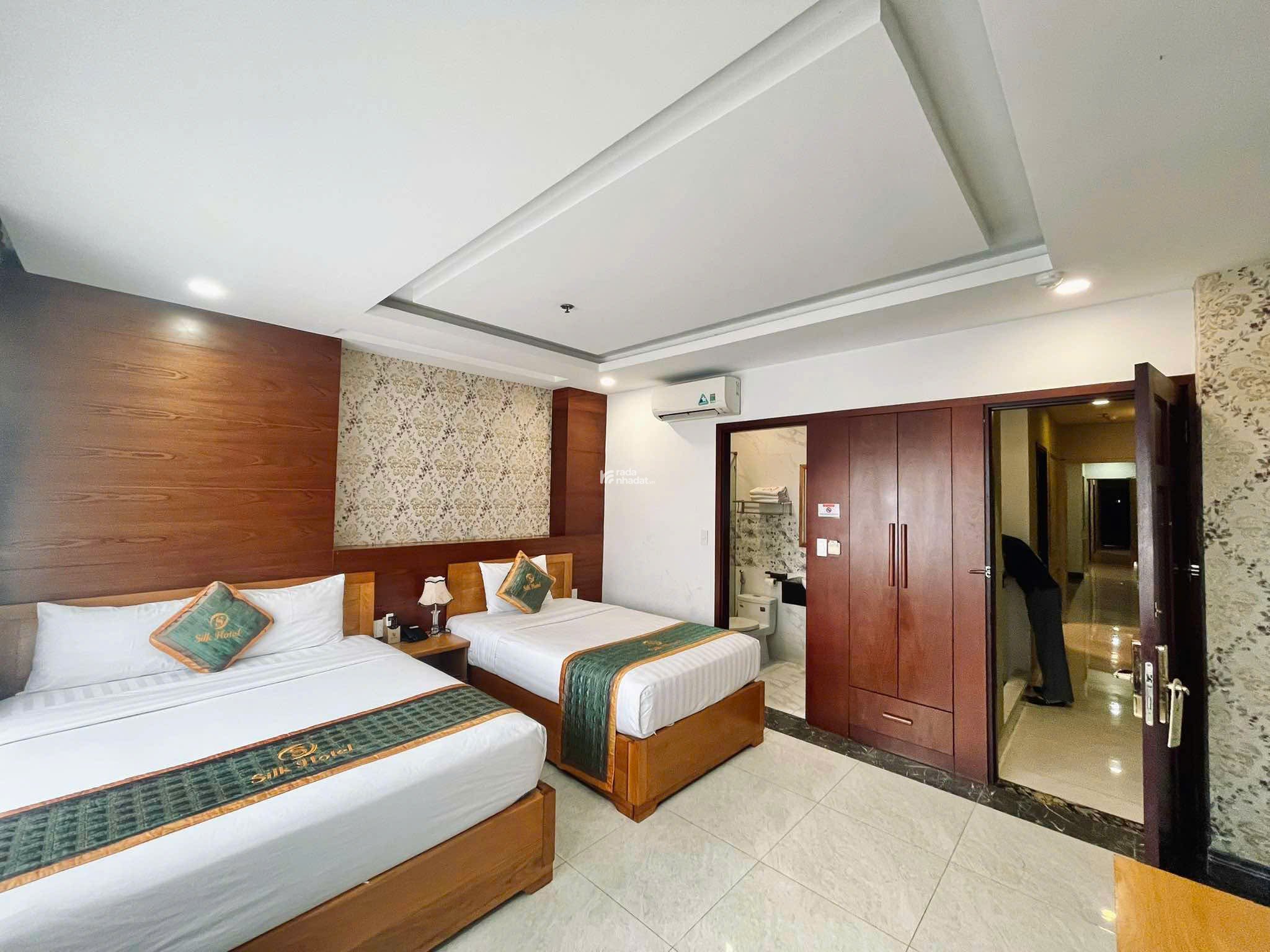 KHÁCH SẠN NGAY SÂN BAY TÂN SƠN NHẤT DÒNG TIỀN 300TR/THÁNG - GẤP BÁN GIẢM MẠNH 4.5 TỶ