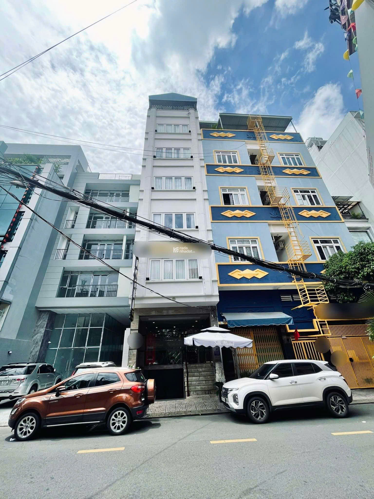 KHÁCH SẠN NGAY SÂN BAY TÂN SƠN NHẤT DÒNG TIỀN 300TR/THÁNG - GẤP BÁN GIẢM MẠNH 4.5 TỶ