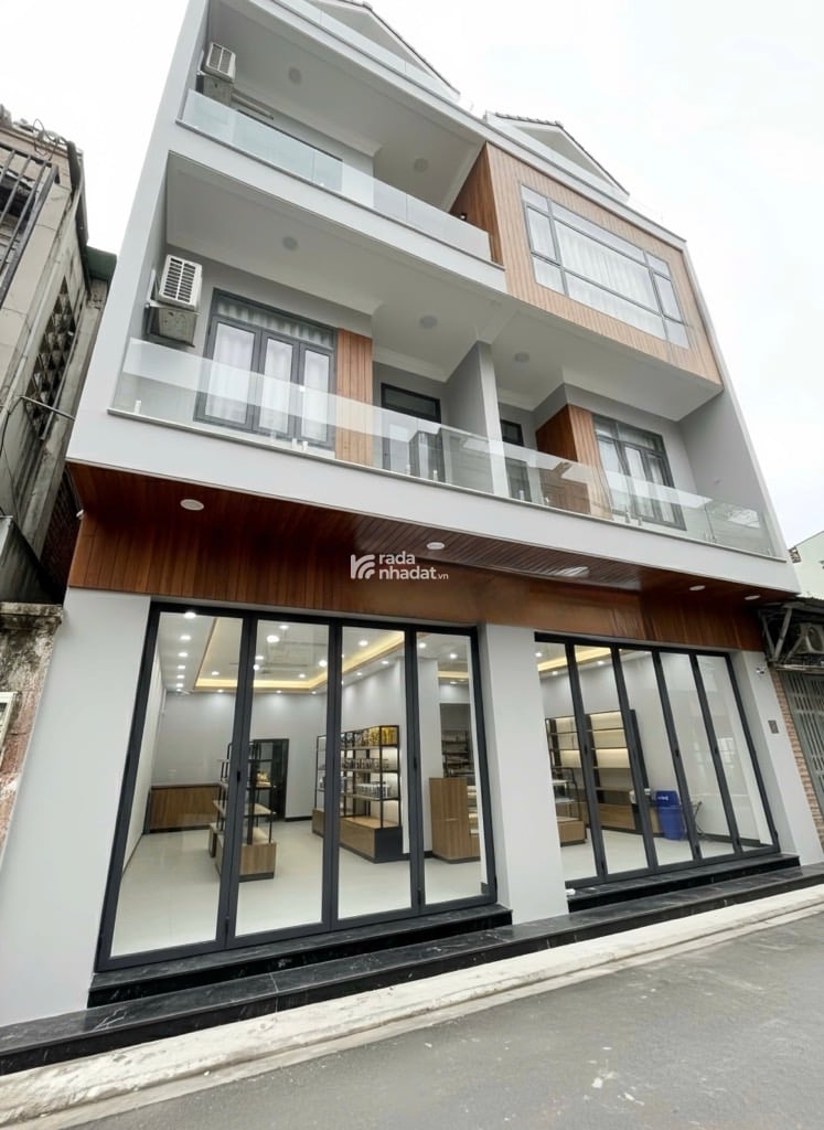 Bán nhà Phú Nhuận, bán nhà mặt tiền 12 x 10 x 4 tầng , nhiều phương án kinh doanh cho thuê tốt