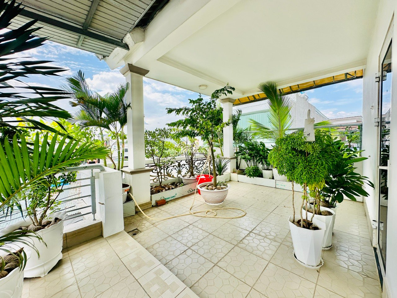 BIỆT THỰ 3 TẦNG NGAY CHỢ ĐOÀN THỊ KIA - 239M2 - TP DĨ AN BD - CHỈ NHỈNH 8 TỶ X