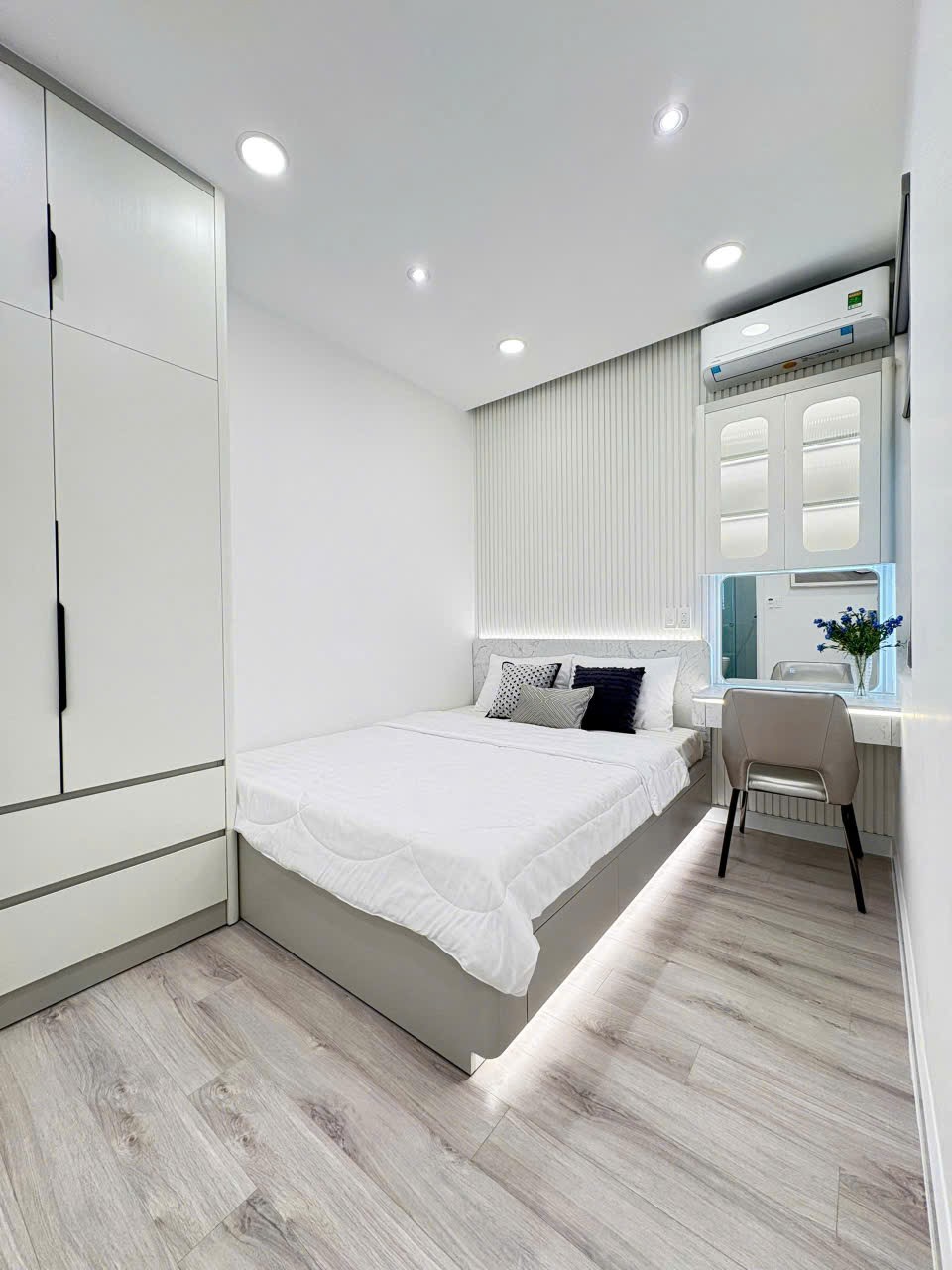 Bán căn hộ Sky garden 2, gần ĐH RMIT, Phú Mỹ Hưng, Q7, 3PN nhà mới đẹp