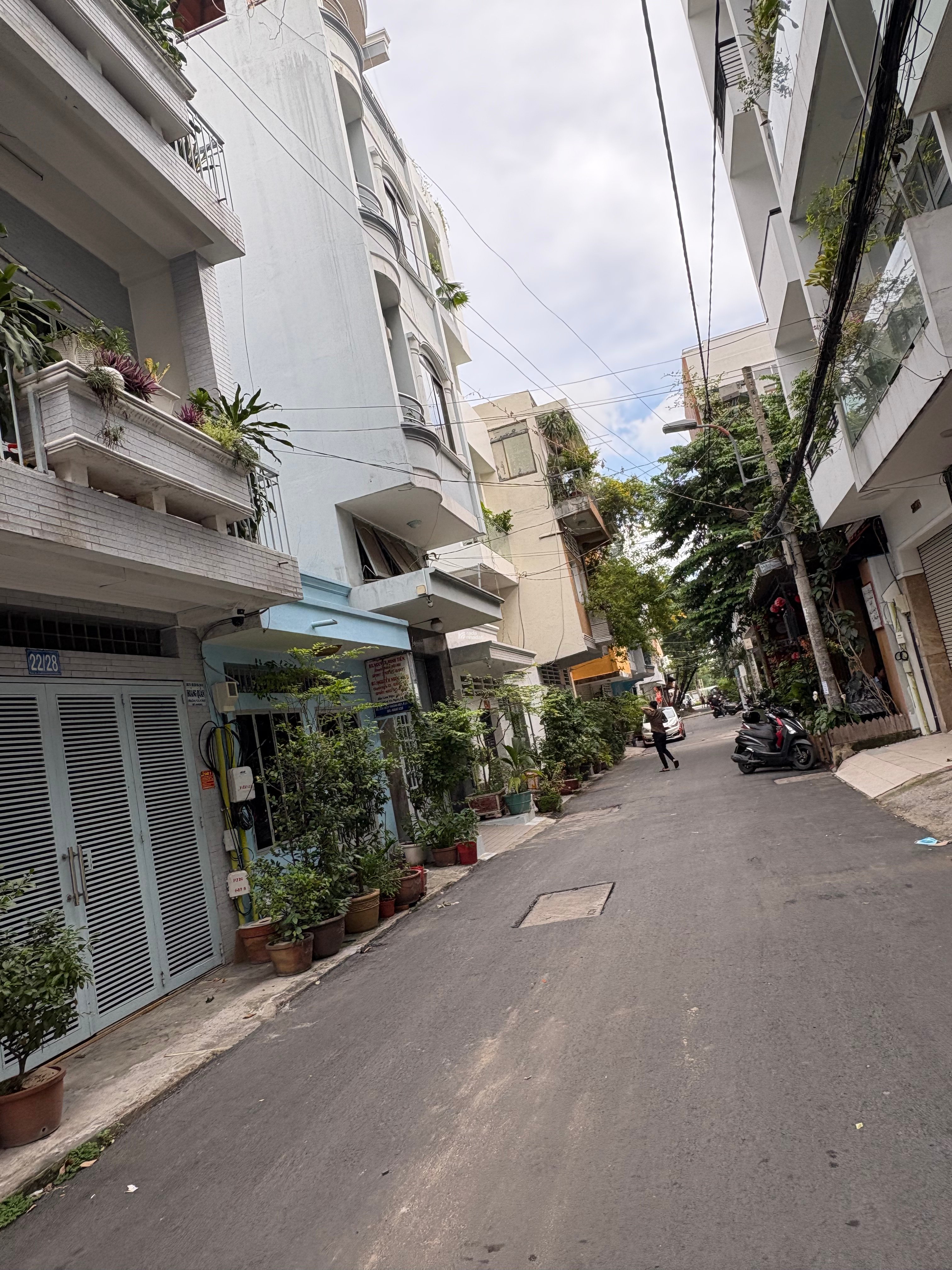 BÁN NHÀ HẺM XE HƠI 8M - KHU VIP CƯ XÁ LỮ GIA - DT: 4x14m - GIÁ 16 TỶ TL