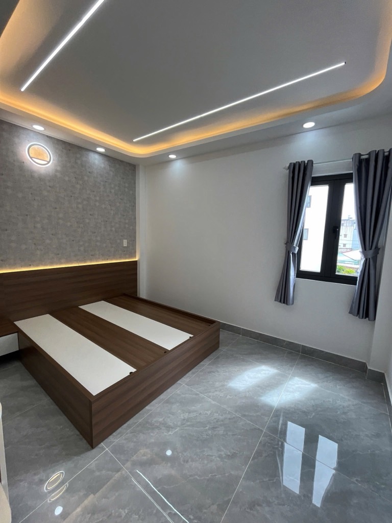 HẺM XE HƠI - NGAY NGÃ TƯ 4 XÃ - HƯƠNG LỘ 2 - GIÁP TÂN PHÚ - NHÀ MỚI ĐẸP 5 TẦNG - 56M2 -