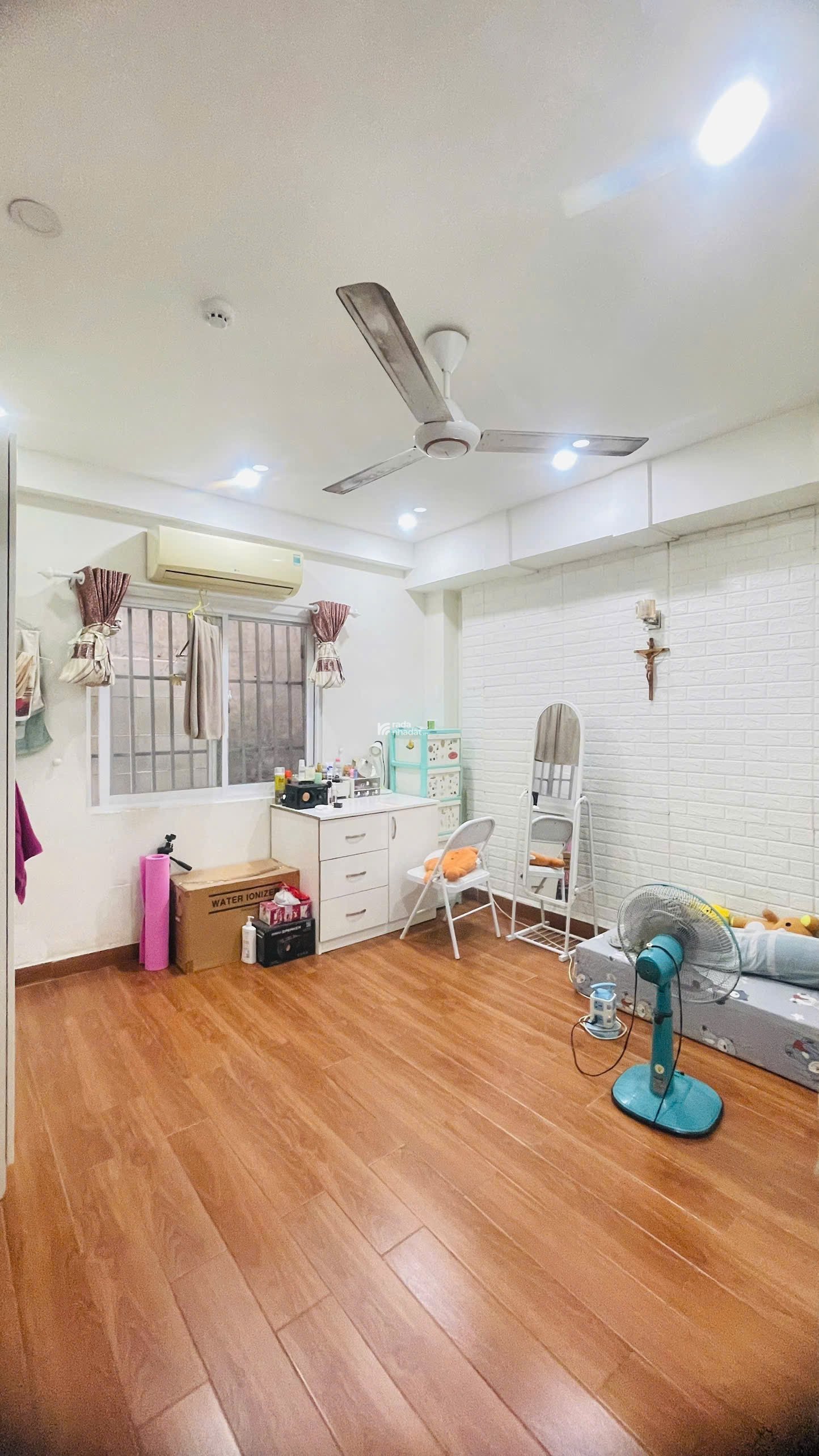 BÁN NHÀ ĐỐI DIỆN ĐH VĂN LANG-4x13M 5 TẦNG-SÁT MẶT TIỀN PHAN VĂN TRỊ, BÌNH THẠNH-GIÁ RẺ 9,3 TỶ TL