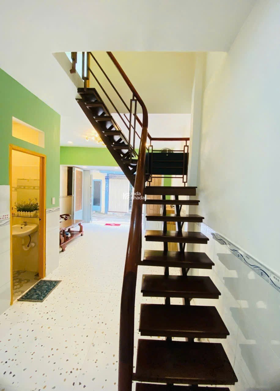 BÁN NHÀ HẺM THÔNG 2MT SÁT TRƯỜNG ĐHCÔNG THƯƠNG TPHCM, 3,95TY