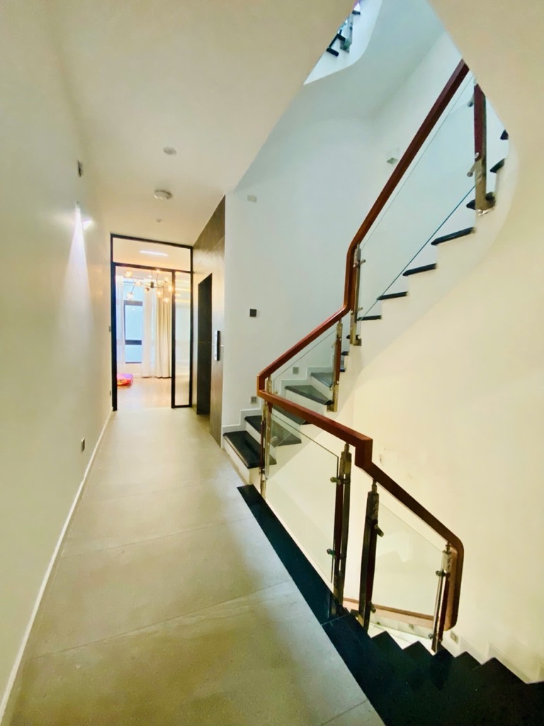 NHÀ 4 TẦNG - 84M2 - NGANG 5M - CÓ THANG MÁY- 4PN KHÉP KÍN - HẺM THÔNG Ô TÔ - GẦN GA T3