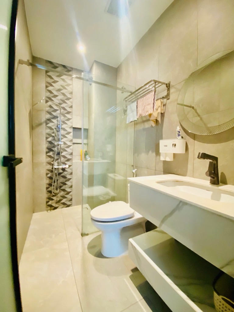 NHÀ 4 TẦNG - 84M2 - NGANG 5M - CÓ THANG MÁY- 4PN KHÉP KÍN - HẺM THÔNG Ô TÔ - GẦN GA T3