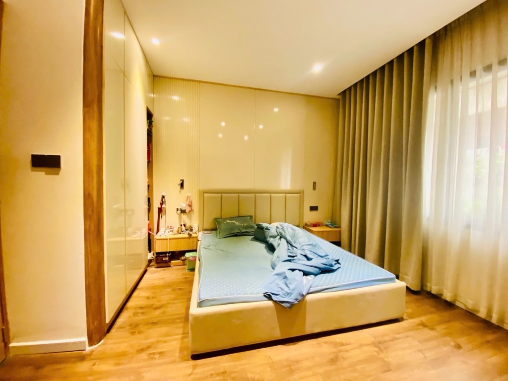 NHÀ 4 TẦNG - 84M2 - NGANG 5M - CÓ THANG MÁY- 4PN KHÉP KÍN - HẺM THÔNG Ô TÔ - GẦN GA T3